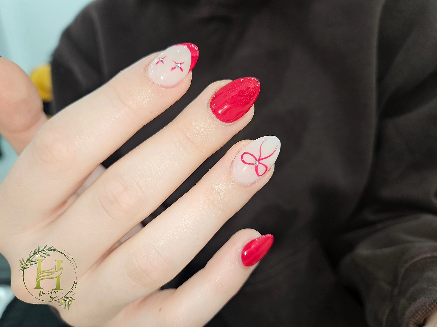 Acrylic nail set at HM Nails Spa Exeter Ontario